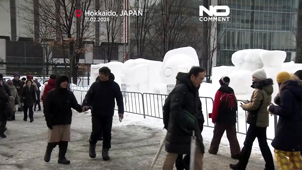 Sapporo: Schnee- und Eisskulpturen locken Besucher zu Winterfestival in Japan