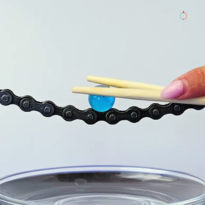 Create beautiful cracked crystal with this simple DIY! 🔮