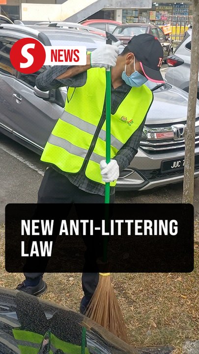 Five begin community service under new anti-littering law