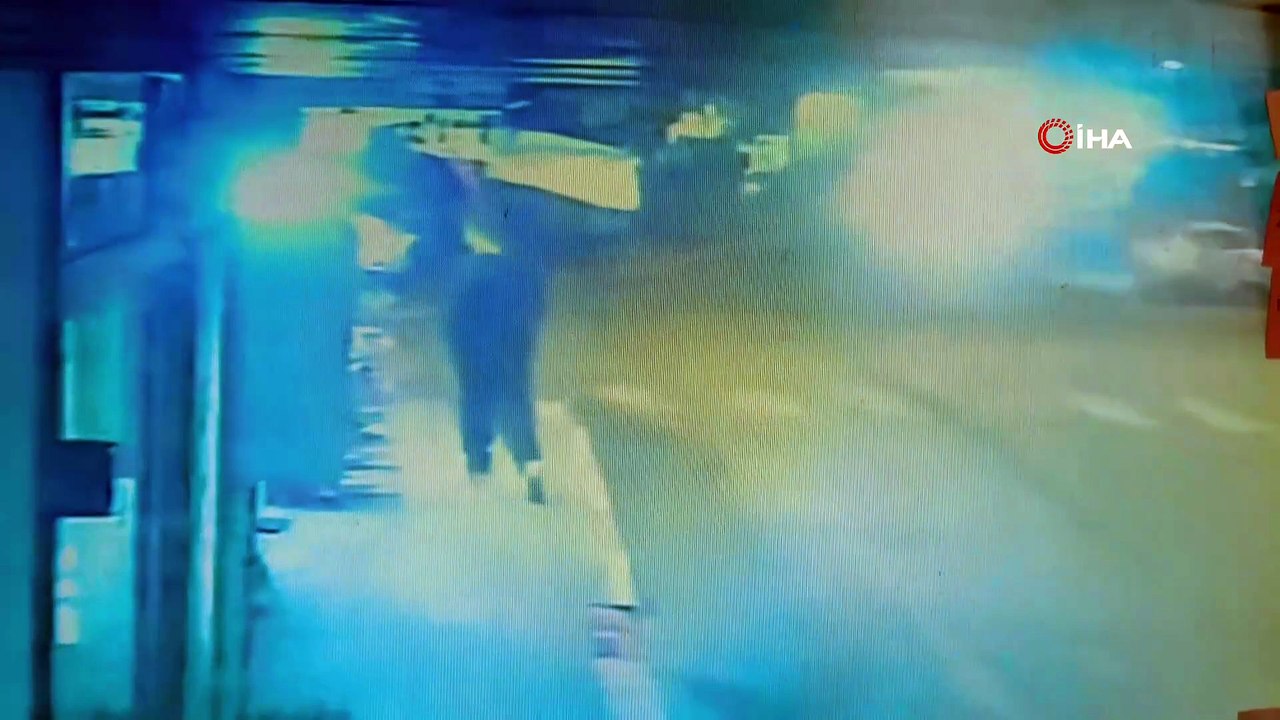 Antalya'da feci kaza kamerada Genç sürücü kurtarılamadı