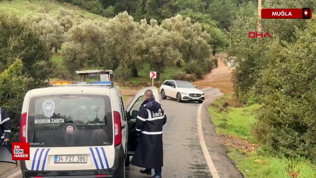 Bodrum'da sağanak: Yollar trafiğe kapandı iş yerlerini su bastı