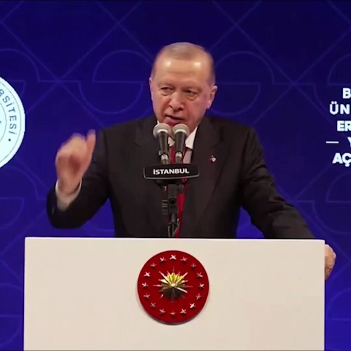 Erdoğan: Yarım asrı bulan siyaset ve devlet hayatının her safhasında gençlerle yol yürümüş ve gençlerin önünü açmış bir kardeşinizim