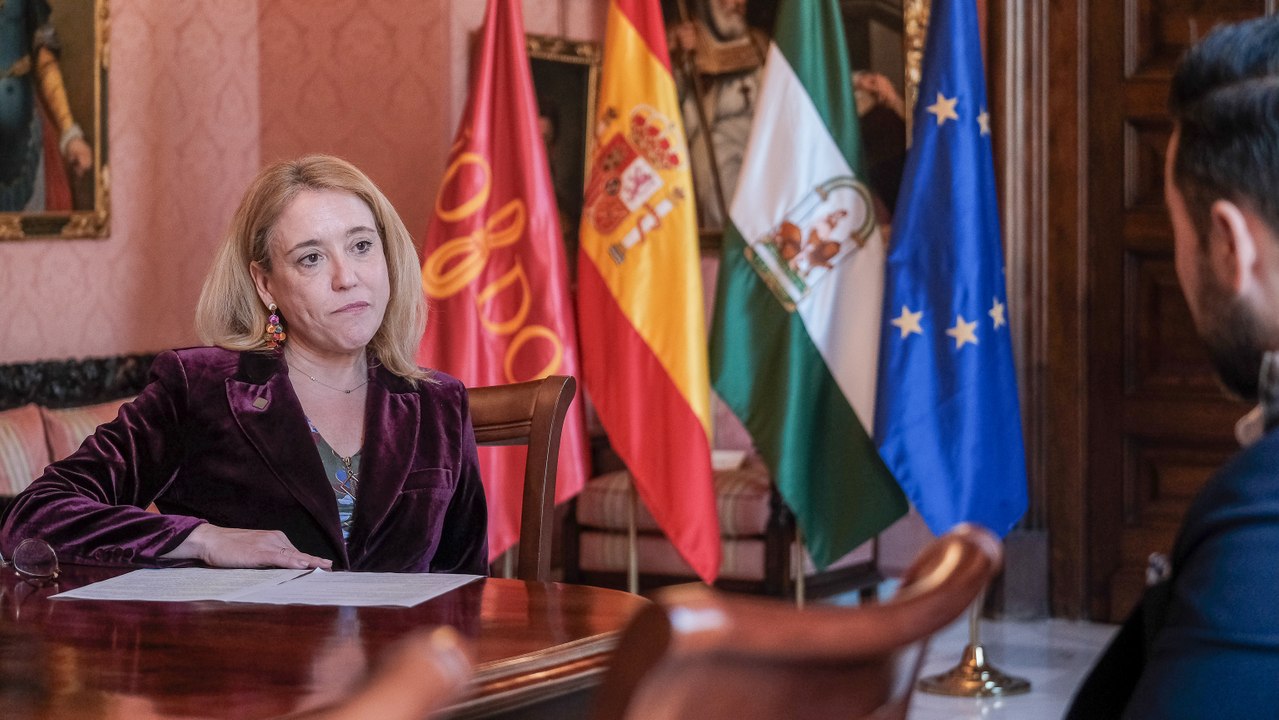 Entrevista con la delegada de deporte del Ayuntamiento de Sevilla, María Tena, sobre el Maratón de Sevilla 2026