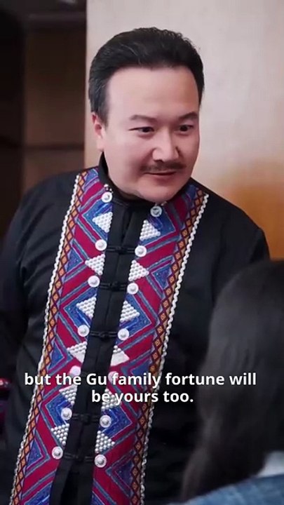 First Meeting, She Embarrassed the Cold CEOEveryone Thought Hed be Angry,But He Soon Fell for Her