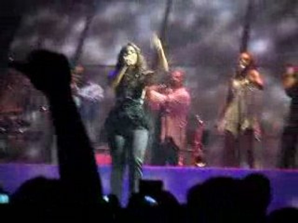 Alicia Keys - No One (Part Two) - Greensboro, NC