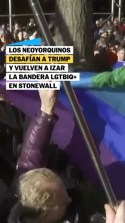 Los neoyorquinos desafían a Trump y vuelven a izar la bandera LGTBIQ+ ...