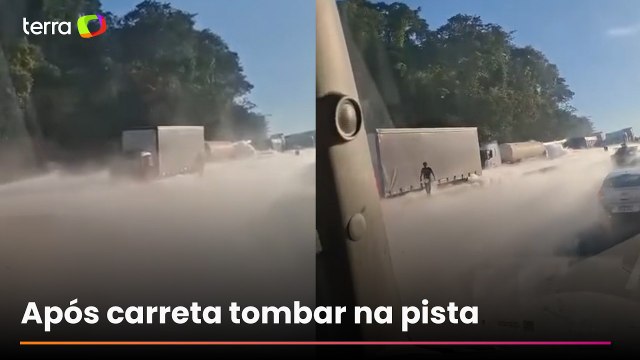 Engavetamento de caminhões e ônibus causa vazamento de gás e deixa um morto na rodovia Fernão Dias