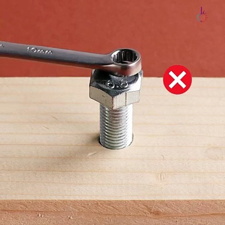 How to turn screws into a spanner! 🔩🔧