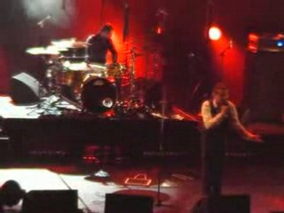 LES FATALS PICARDS A L'OLYMPIA : "La sécurité de l'emploi"