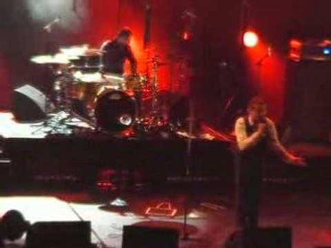 LES FATALS PICARDS A L'OLYMPIA : La sécurité de l'emploi