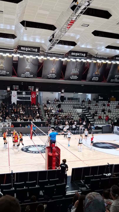 İlk Set Sonucu - Beşiktaş 24-26 Göztepe - Vodafone Sultanlar Ligi 22. Hafta