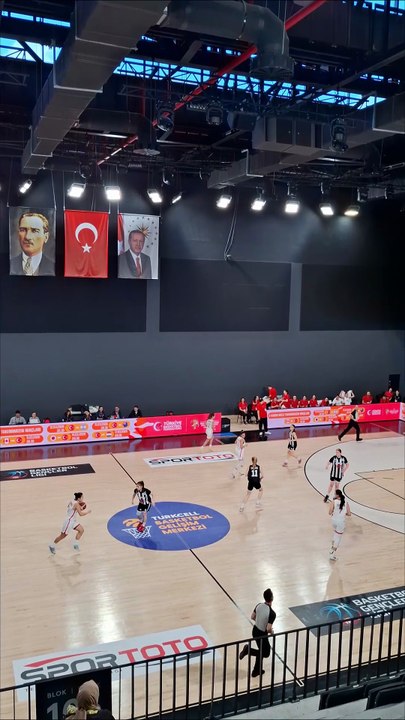 İlk Çeyrek Sonucu - U15 Milli Takım 22-5 Beşiktaş - Basketbol Gençler Ligi Kızlar