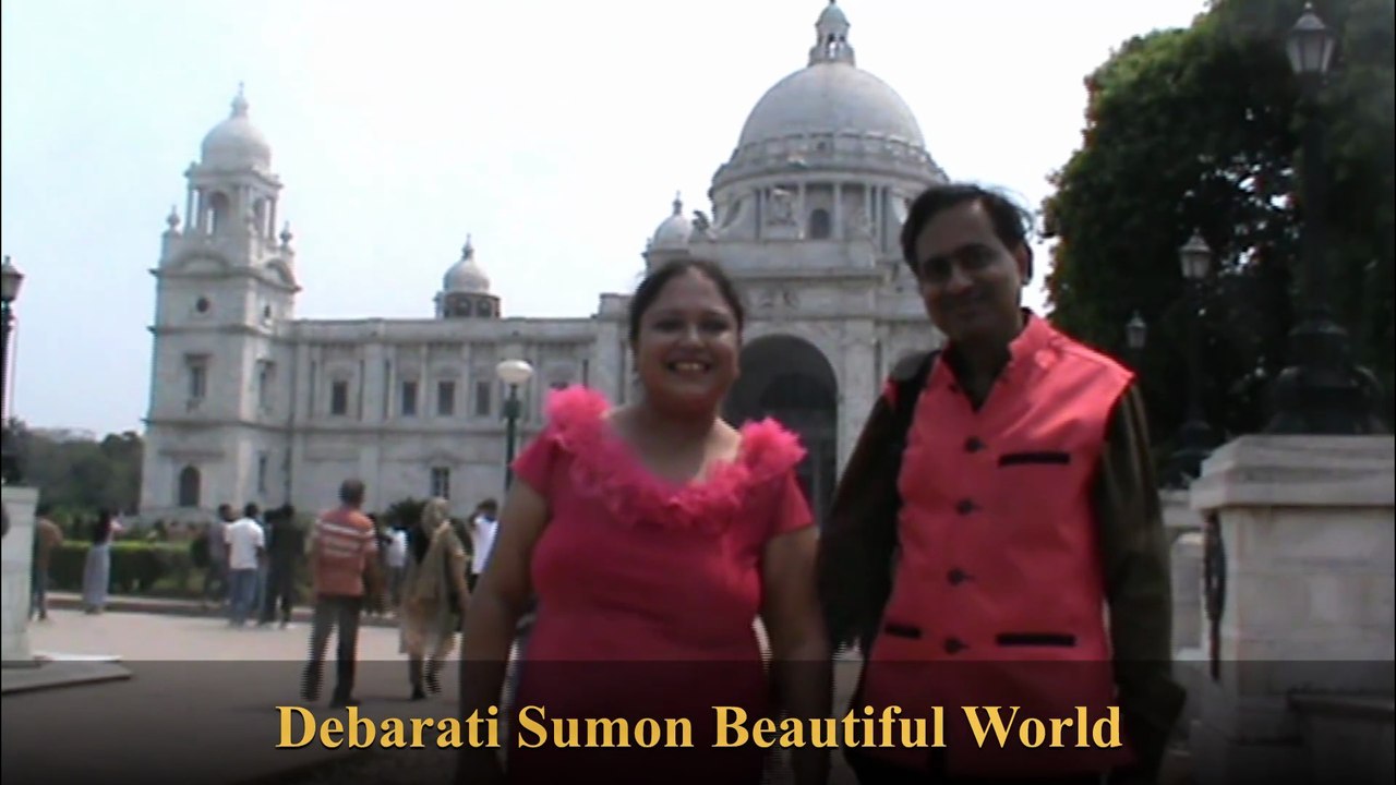 In a sea of people, my eyes only search for you, and the Victoria Memorial Hall stands as our witness ❤️✨ | Love at Victoria Memorial Hall, Kolkata