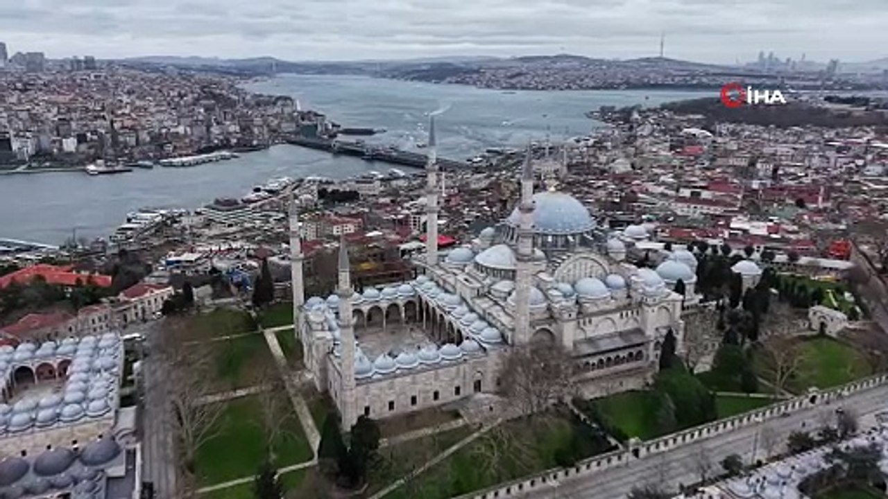 Osmanlı’dan günümüze mahya geleneği İstanbul semalarında