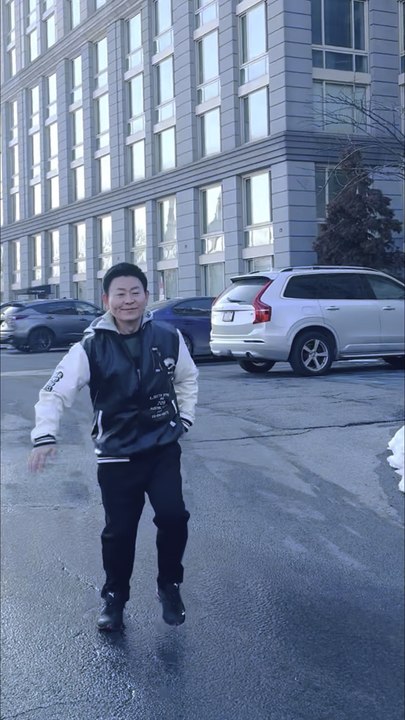 Nelson Wang lives on Roosevelt Island, The Octagon and always has a good mood every day. February 14, 2026, 888 Main Street, New York, NY 10044