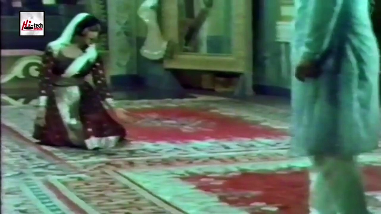 Nigahe mila ke badal