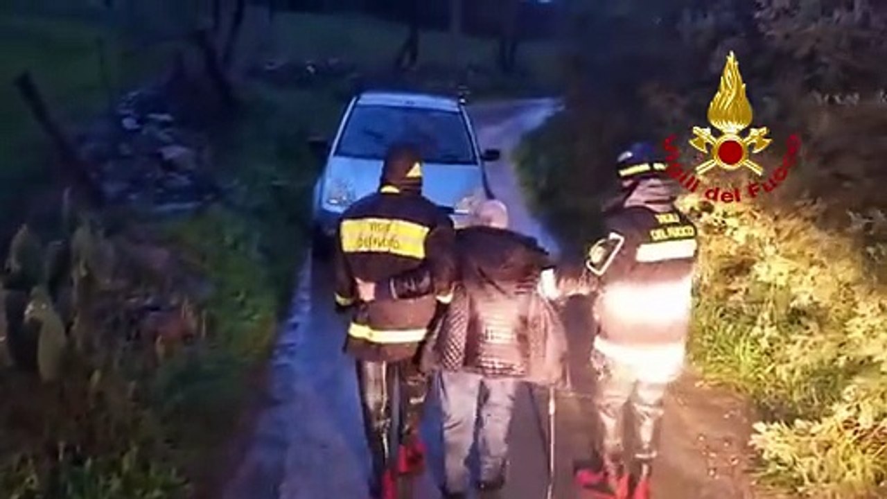 Maltempo nel sassarese, Vigili del fuoco salvano 12 persone, tra cui una neonata, a Ozieri