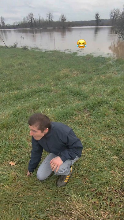 Wow le pauvre s’envole