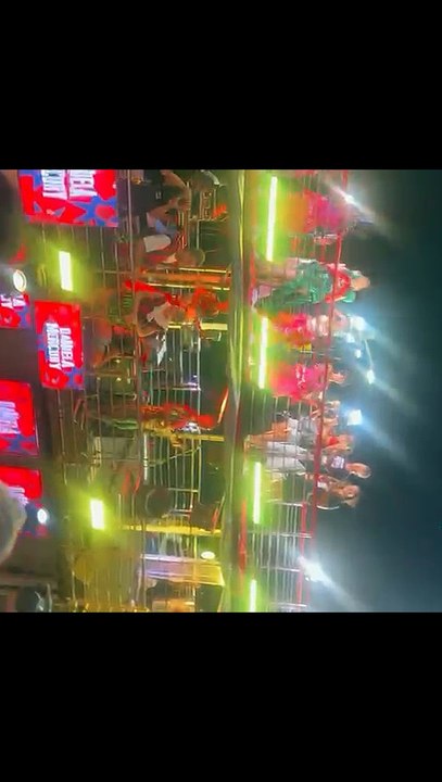 Caetano Veloso canta 'Tieta' com Daniela Mercury e agita foliões no Carnaval de Salvador