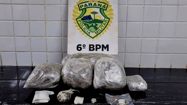 Choque apreende drogas em ônibus na Avenida Tancredo Neves
