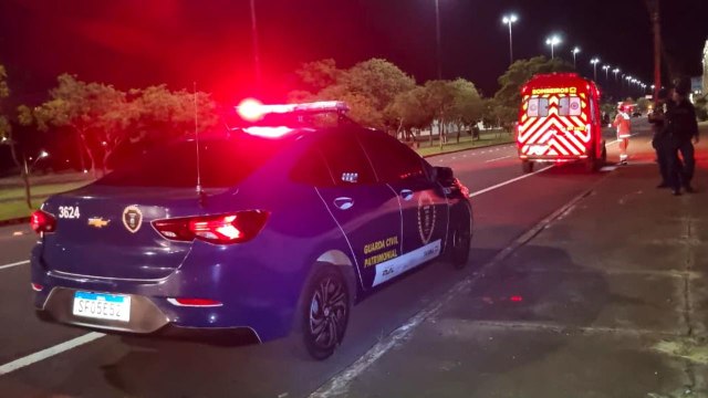 Vigilante fica ferido após queda na Avenida Tancredo Neves e é atendido pelo SIATE e a GCP