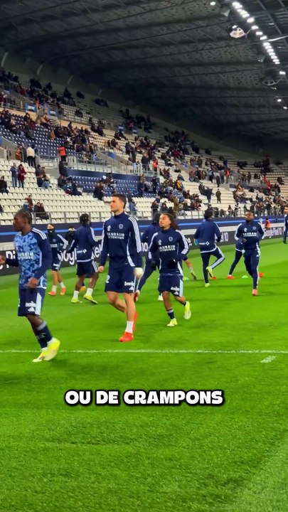 J’suis allé voir Paris FC - RC Lens en bord de terrain pour répondre à 3 questions que tu ne t’es JAMAIS POSÉ ! 😂
