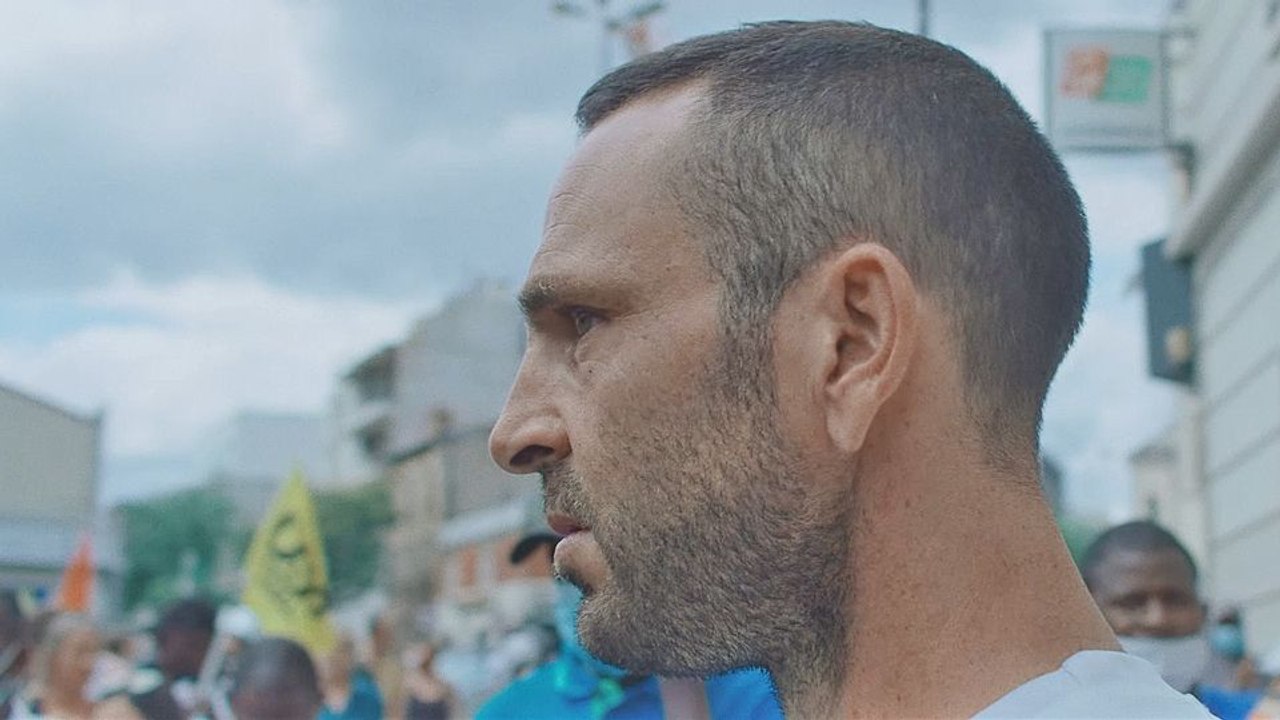 Voyages en têtes étrangère Bande-annonce VF