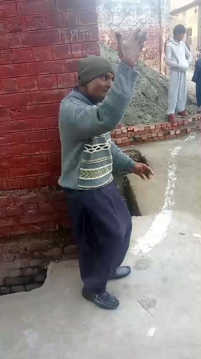DUNIYA SE BE PARVA BANDA. دنیا سے بے پرواہ بندہ