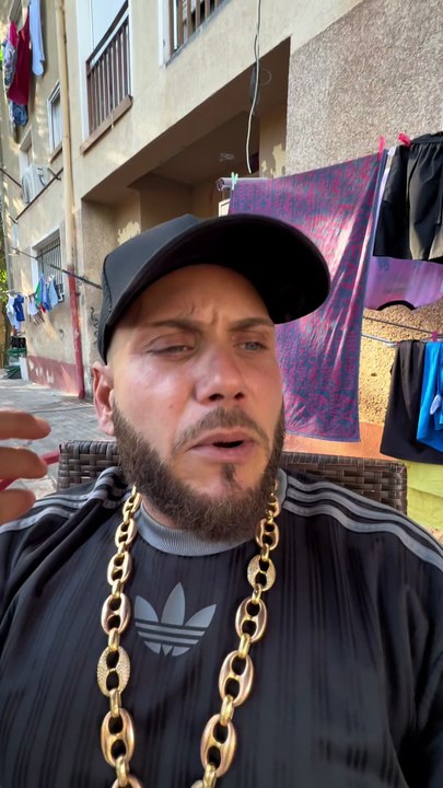 Pelea entre MAROQUI Y GITANO ‼️🤣  #maroqui  #gitanos  #hitanos  #comedia  #humor  #humorviral  #polemica  #madeinespaña  #humornegro  #racista