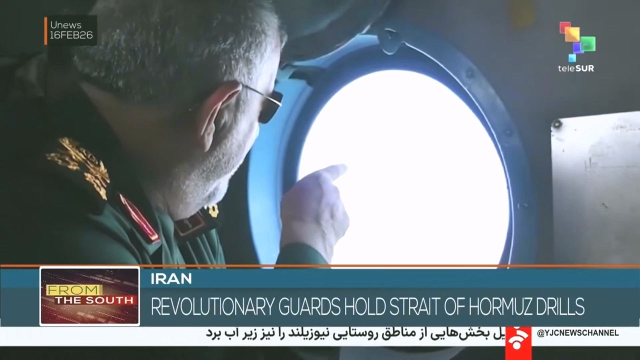 Iran: Revolutionary Guards hold Strait of Hormuz drills