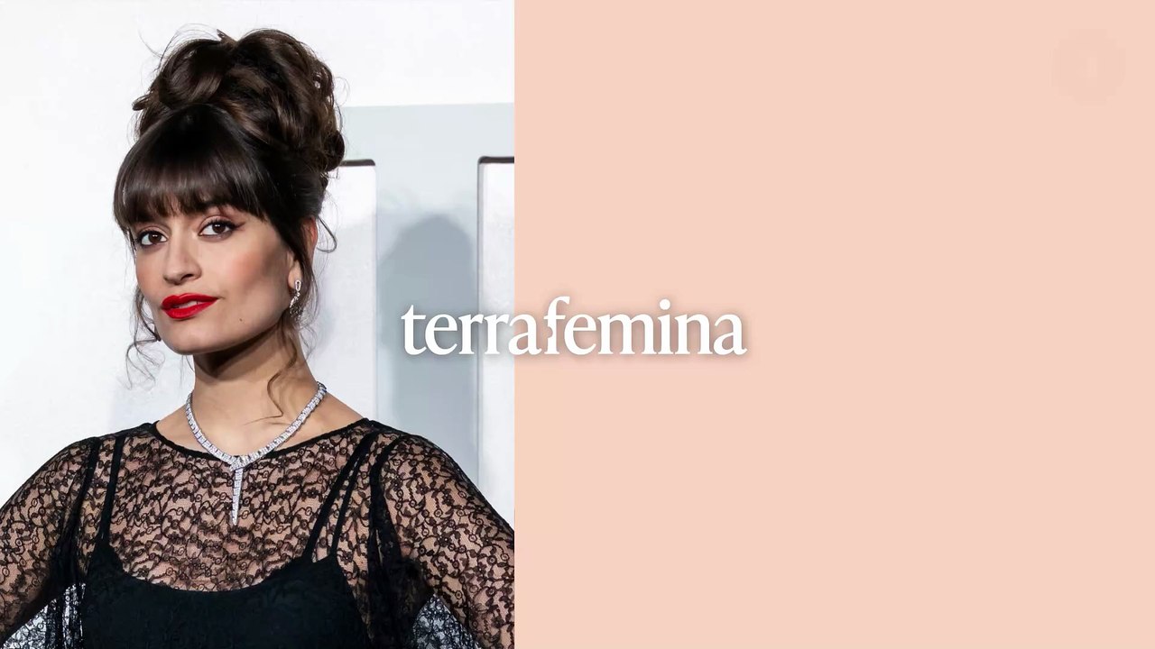 “Le monde n’aime pas les femmes”, s’attriste Clara Luciani, qui incite celles-ci à “se prendre par la main”