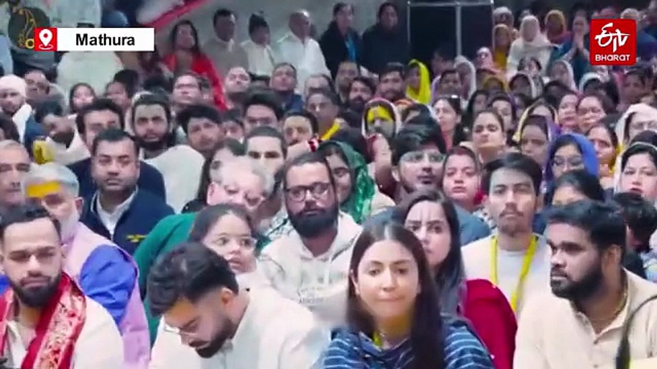 Virat Kohli And Anushka Sharma Visits Saint Premananda Ji Maharaj