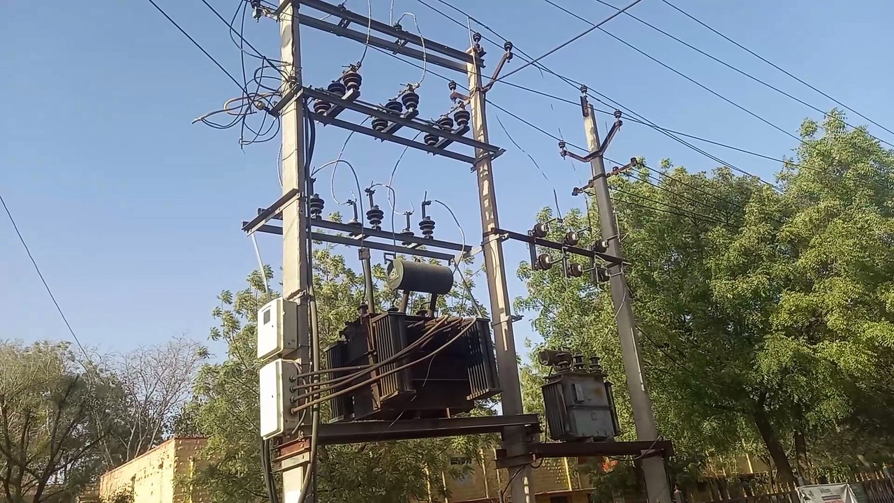 करोड़ों पर नरमी, हजार पर सख्ती:  हजार के बकाए वाले  घरों की बत्ती गुल करेगा डिस्कॉम