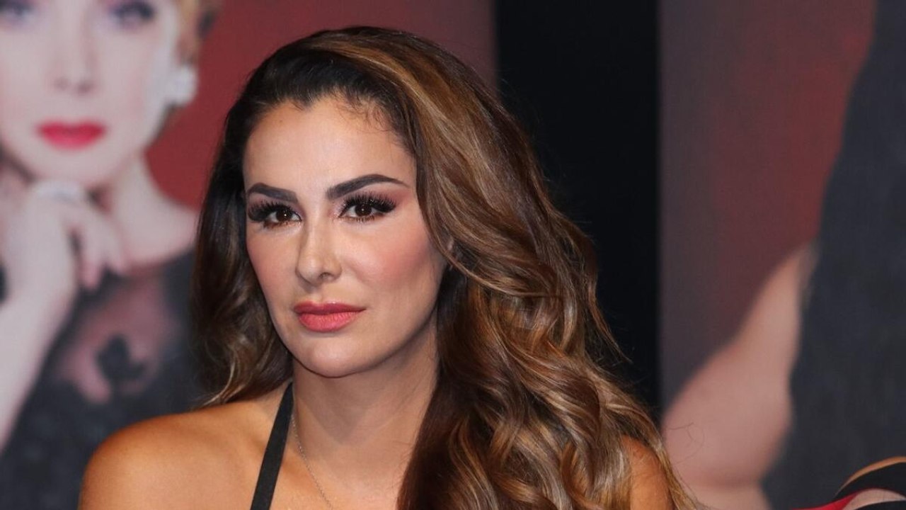 Ninel Conde estrena camioneta de lujo