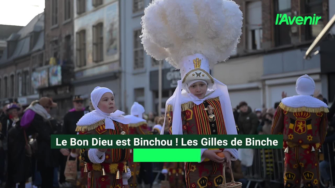 Le Bon Dieu est Binchou ! Les Gilles de Binche coiffent leurs chapeaux de plumes