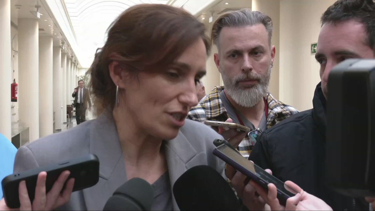 Mónica García DESVÍA LA CULPA de la HUELGA de MÉDICOS a las COMUNIDADES AUTÓNOMAS