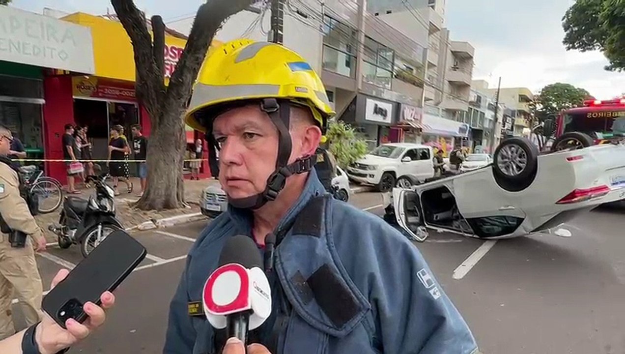 Subtenente Rezende fala sobre capotamento na avenida Paraná, no Centro de Umuarama