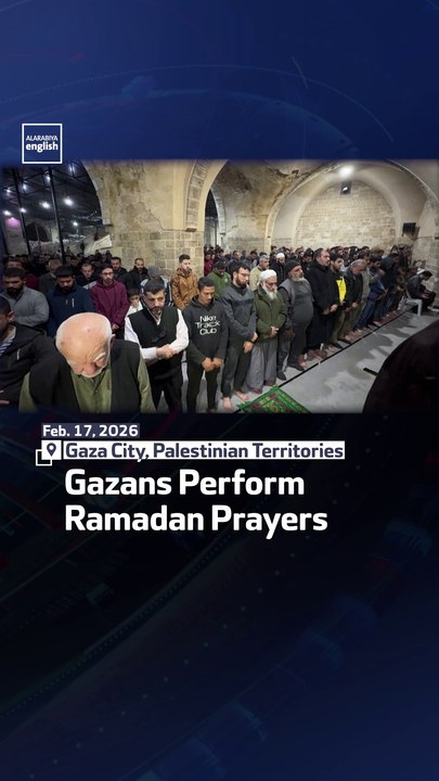 Gazans Perform Ramadan Prayers