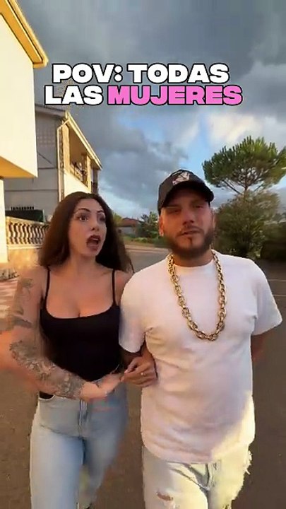 Asi son todas las mujeres 😂😂#humor #comedia #risas #sketch #humornegro  #gitano  #parejas  #novia  #amor