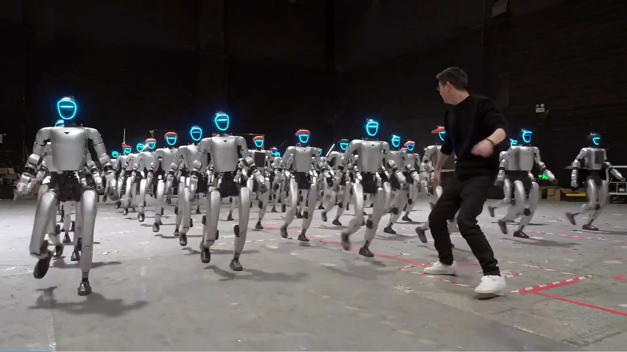 Wang Xingxing affiche sa confiance dans la sécurité et la fiabilité de ses créations 🤖✅.