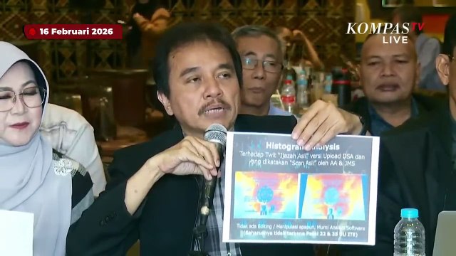 Roy Suryo Tunjukkan Ijazah Asli Lulusan Kehutanan UGM, Bandingkan dengan Ijazah Jokowi