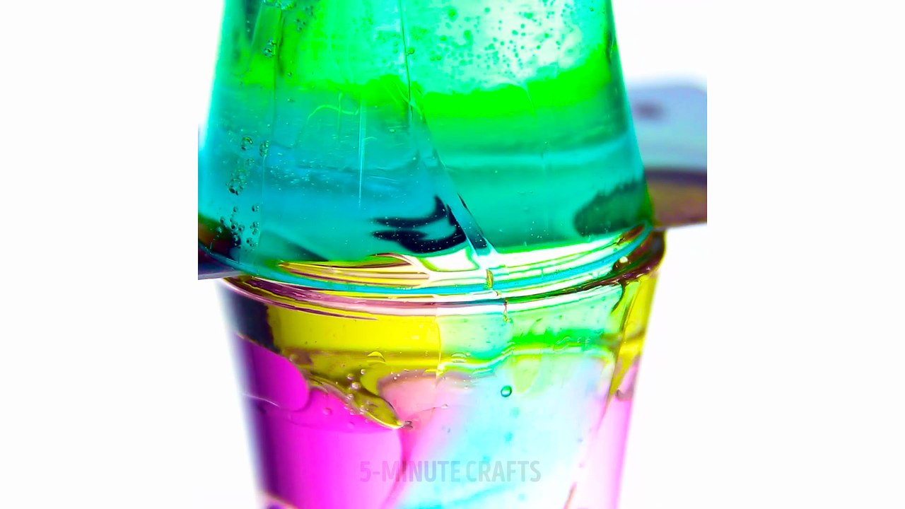 AWE-INSPIRING SCIENCE EXPERIMENTS TO TRY AT HOME