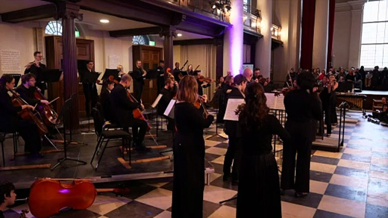 Queen watches orchestral performance