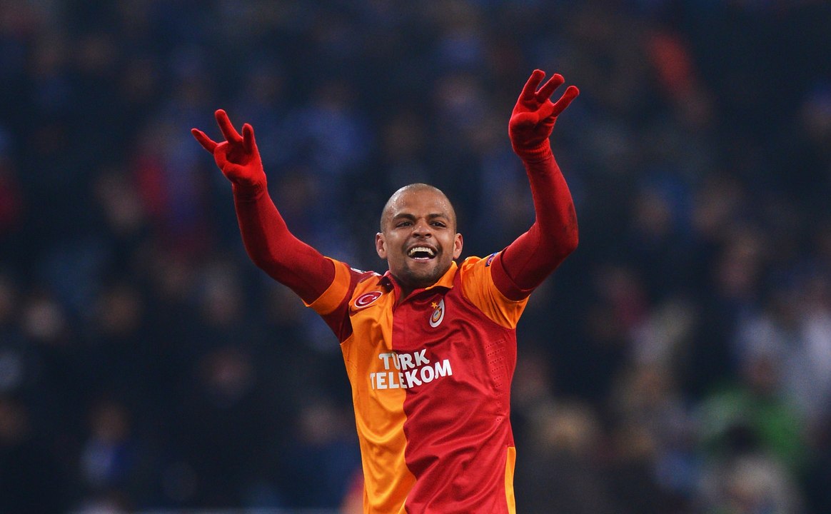 Lo sfottò di Felipe Melo alla Juventus: risate e mano aperta al termine del match contro il Galatasaray