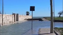 Salento, esonda l'Idume a Torre Chianca: l'acqua invade San Cataldo