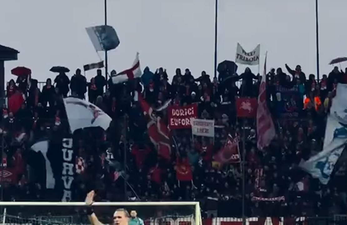 Ultras Napoli, presenza nella curva dell'Ancona per la finale di Coppa Italia!