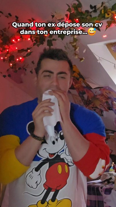 Imagine ton ex vient déposer ton cv dans ton entreprise....😭😅