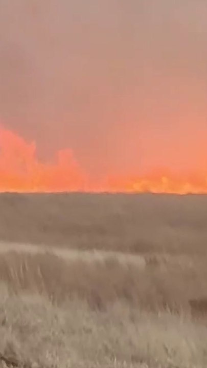 Stevens Fire rips through the Midwest prompting evacuations