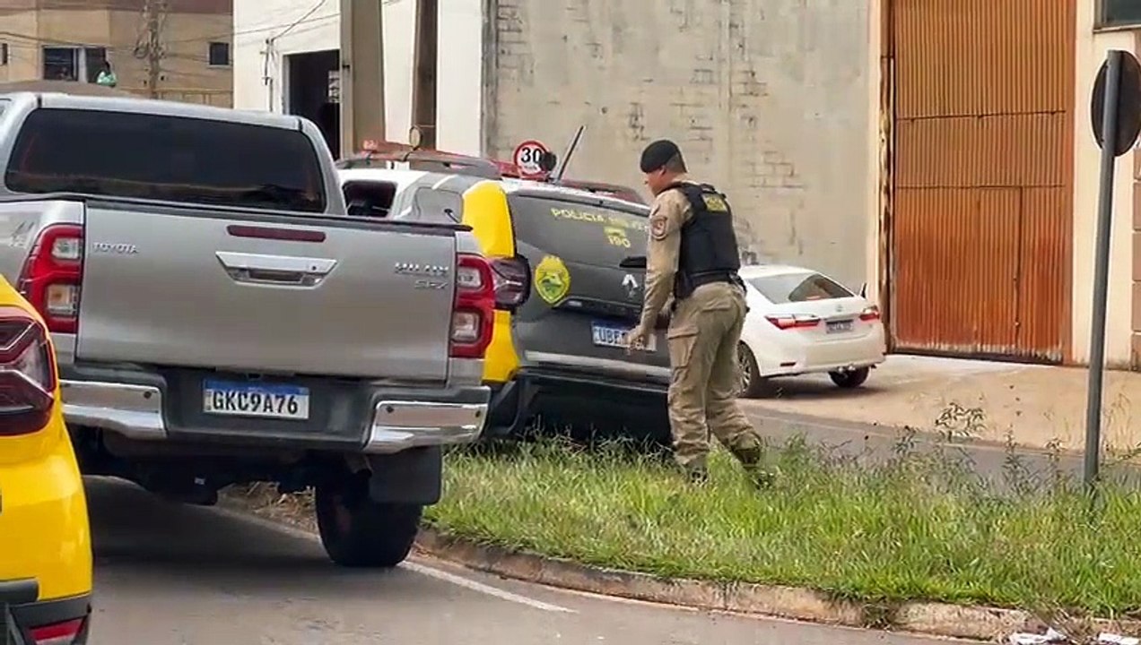 Hilux furtada em Cianorte é recuperada pela PM em Umuarama