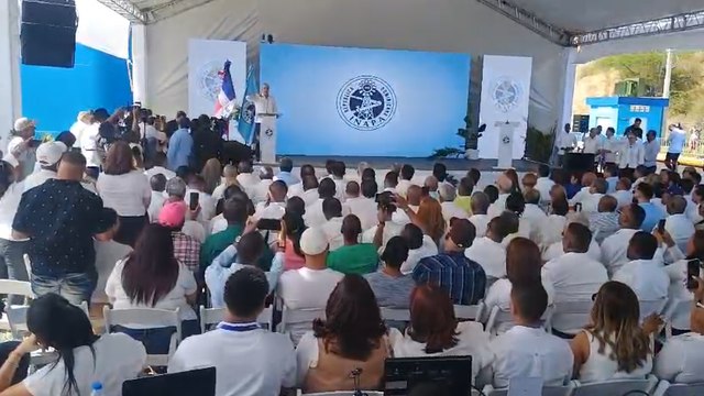 Abinader inaugura acueducto múltiple en Navarrete con inversión de RD$2,000 millones para ampliar acceso al agua potable